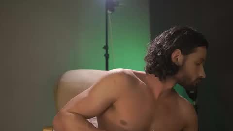 Snapshot of double_luckystrike chatting on 15, 10, 2025 Keen online show from 15, 10, 2025