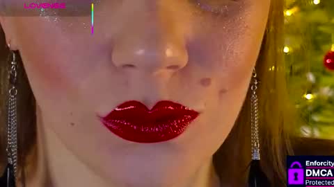 Snapshot of doublemeow chatting on 14, 12, 2025 Emily online show from 14, 12, 2025