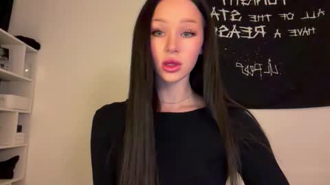 MOLLYYYY dont forget to give me a thumb up online show from 21, 10, 2025