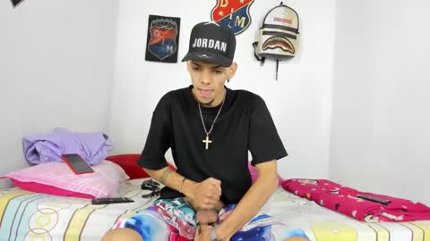 Snapshot of douglas_gallegos chatting on 3, 12, 2024 douglas_gallegos online show from 3, 12, 2024