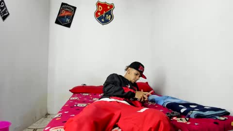 Snapshot of douglas_gallegos chatting on 27, 1, 2025 douglas_gallegos online show from 27, 1, 2025