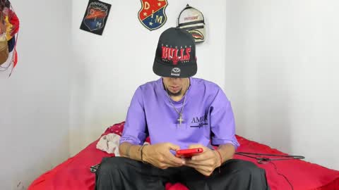 Snapshot of douglas_gallegos chatting on 24, 2, 2025 douglas_gallegos online show from 24, 2, 2025