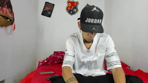 Snapshot of douglas_gallegos chatting on 26, 2, 2025 douglas_gallegos online show from 26, 2, 2025