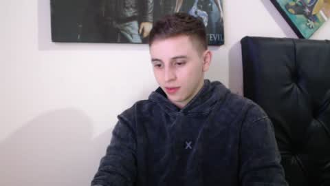 Snapshot of draco_boy2000 chatting on 4, 12, 2024 draco_boy2000 online show from 4, 12, 2024