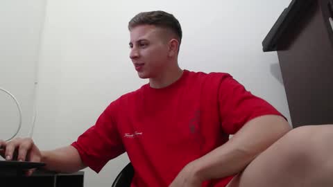 Snapshot of draco_boy2000 chatting on 9, 9, 2025 draco_boy2000 online show from 9, 9, 2025