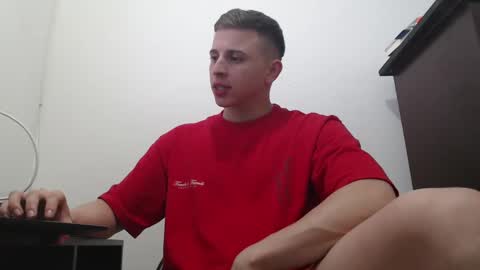 Snapshot of draco_boy2000 chatting on 29, 9, 2025 draco_boy2000 online show from 29, 9, 2025