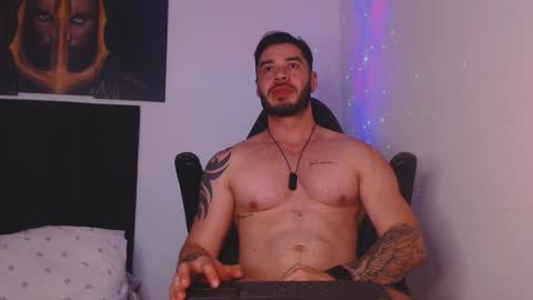 Snapshot of drake_cole11 chatting on 1, 1, 2025 drake_cole11 online show from 1, 1, 2025