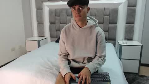 drakecollinss online show from 6, 3, 2025