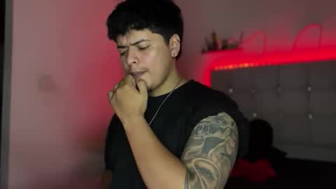 Snapshot of drakenn_ chatting on 10, 2, 2026 drakeeee online show from 10, 2, 2026