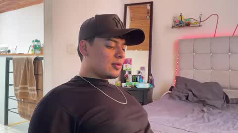 Snapshot of drakenn_ chatting on 14, 3, 2026 drakeeee online show from 14, 3, 2026