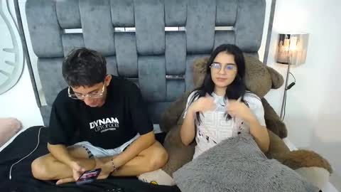 -- nicolle and jhon -- online show from 24, 1, 2025