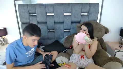 -- nicolle and jhon -- online show from 25, 2, 2025