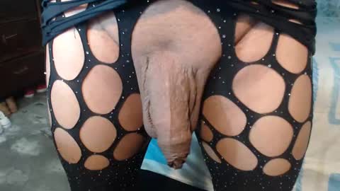 Snapshot of dream_real chatting on 15, 10, 2025 dreamreal online show from 15, 10, 2025