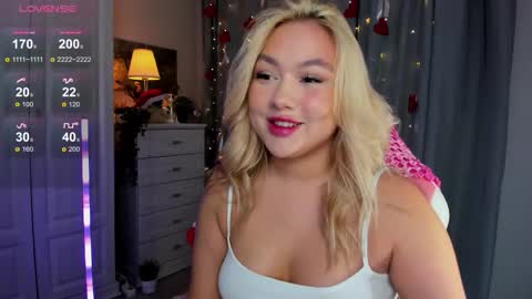 Snapshot of dreamaise chatting on 22, 2, 2026 Mary pvt open use pink and blue app lovense online show from 22, 2, 2026