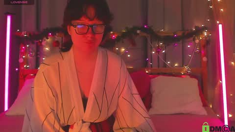 Snapshot of dreamgirllove chatting on 28, 12, 2024 Billy online show from 28, 12, 2024