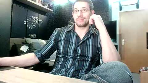 Snapshot of dreamwallker chatting on 13, 11, 2025 Ioannes Paulus the 2nd online show from 13, 11, 2025