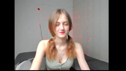 Snapshot of dreamy_pollyyy chatting on 24, 3, 2026 dreamy_pollyyy online show from 24, 3, 2026