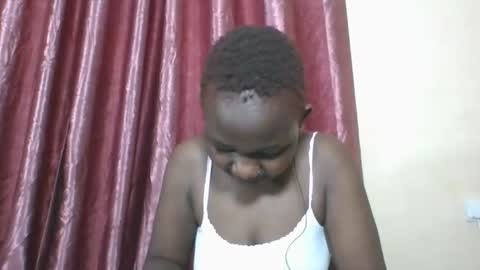 Snapshot of dreamylyne chatting on 2, 11, 2025 MERCY online show from 2, 11, 2025