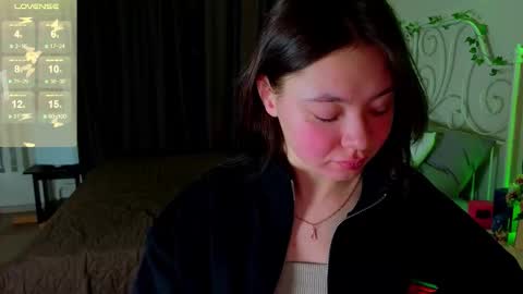 dreamymilka online show from 22, 12, 2025