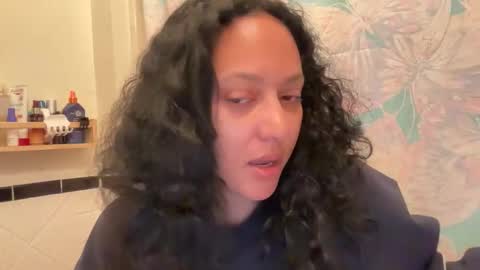 Snapshot of dreamyriri chatting on 2, 11, 2025 RIRI OR DREAMY online show from 2, 11, 2025