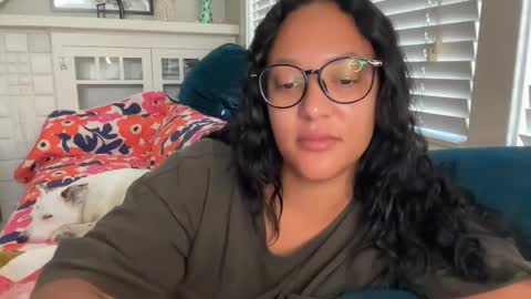 Snapshot of dreamyriri chatting on 19, 11, 2025 RIRI OR DREAMY online show from 19, 11, 2025