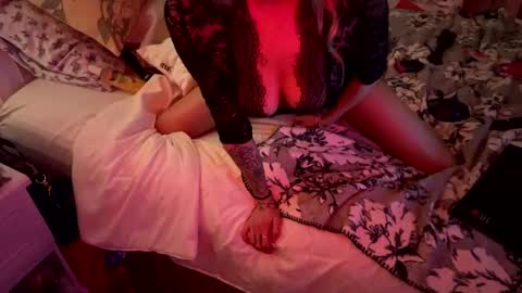 Bluejay0713 online show from 9, 2, 2025