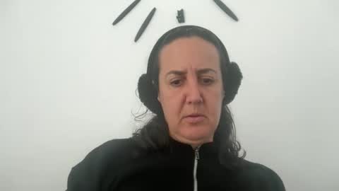 Snapshot of drresa chatting on 26, 10, 2025 Dr. Resa online show from 26, 10, 2025