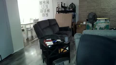 Snapshot of drthomaswayne chatting on 22, 10, 2025 drthomaswayne online show from 22, 10, 2025