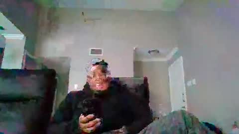 Snapshot of dsmoov_ chatting on 15, 12, 2025 SmoovFanz online show from 15, 12, 2025