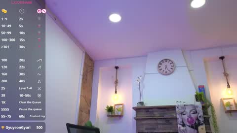 Snapshot of dulce_celeste15 chatting on 18, 11, 2025 C E L E S T E online show from 18, 11, 2025