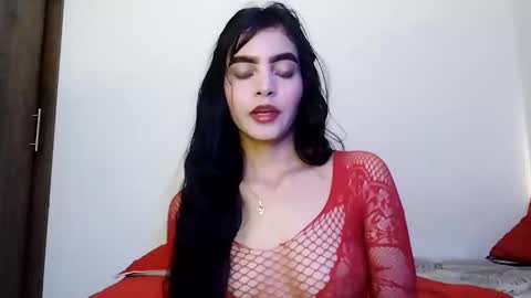 dulce_lucero online show from 13, 1, 2025