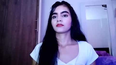 dulce_lucero online show from 30, 1, 2025