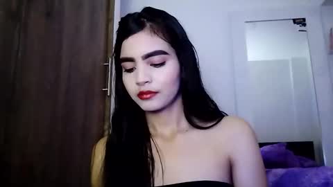 dulce_lucero online show from 31, 1, 2025