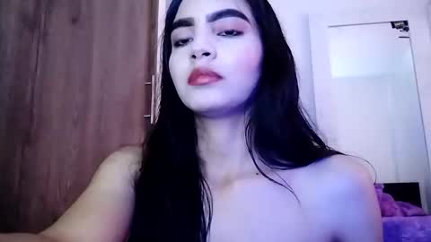 dulce_lucero online show from 31, 1, 2025