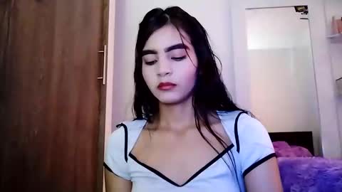 dulce_lucero online show from 3, 2, 2025