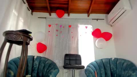 Dulce Y Jhoselin online show from 13, 2, 2026