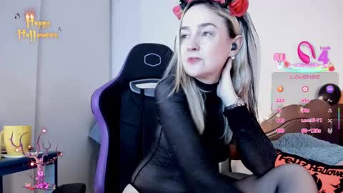 Sweetnina online show from 27, 10, 2025