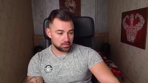 Snapshot of duncanstones chatting on 2, 12, 2024 DuncanStone online show from 2, 12, 2024