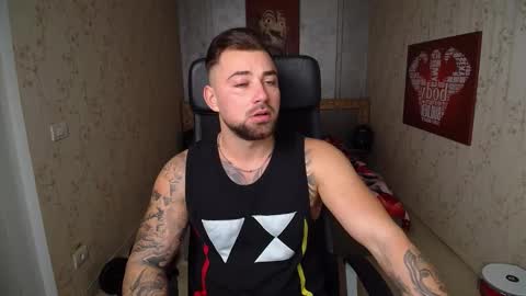 Snapshot of duncanstones chatting on 19, 12, 2024 DuncanStone online show from 19, 12, 2024