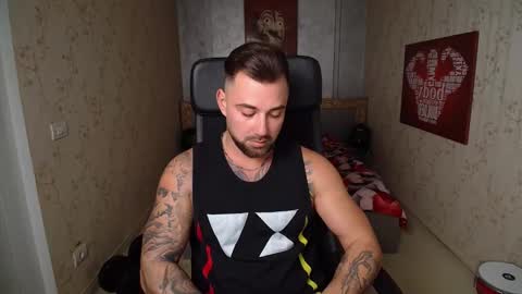 Snapshot of duncanstones chatting on 19, 12, 2024 DuncanStone online show from 19, 12, 2024