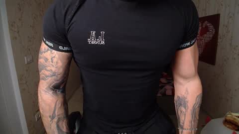 Snapshot of duncanstones chatting on 21, 12, 2024 DuncanStone online show from 21, 12, 2024