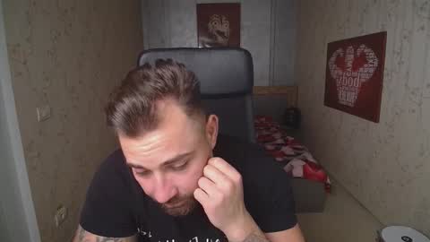 Snapshot of duncanstones chatting on 22, 12, 2024 DuncanStone online show from 22, 12, 2024