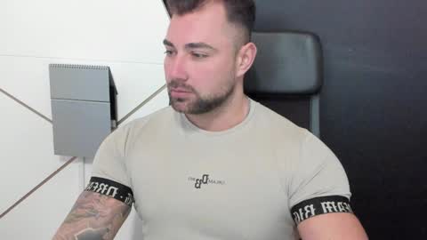 Snapshot of duncanstones chatting on 27, 2, 2025 DuncanStone online show from 27, 2, 2025