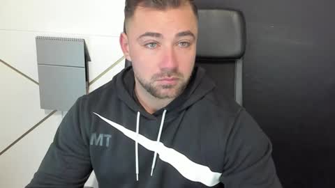 Snapshot of duncanstones chatting on 4, 3, 2025 DuncanStone online show from 4, 3, 2025