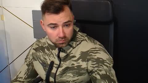 Snapshot of duncanstones chatting on 17, 10, 2025 DuncanStone online show from 17, 10, 2025