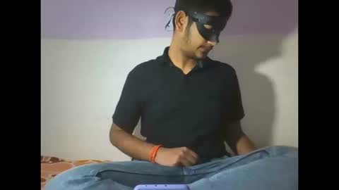 dusky_aarav online show from 16, 12, 2025