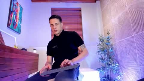 Dustin Sonne online show from 11, 10, 2025