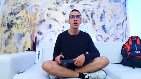 Dustin Dollin online show from 31, 12, 2024