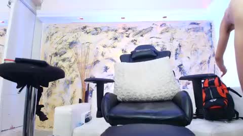 Dustin Dollin online show from 4, 1, 2025