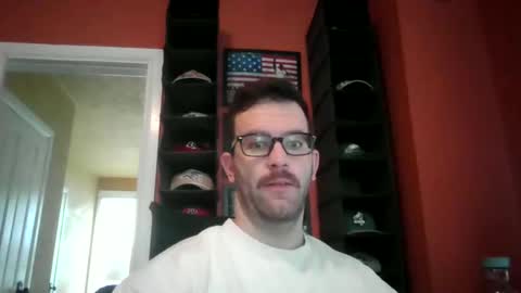 Snapshot of dweav240 chatting on 20, 10, 2025 dweav240 online show from 20, 10, 2025